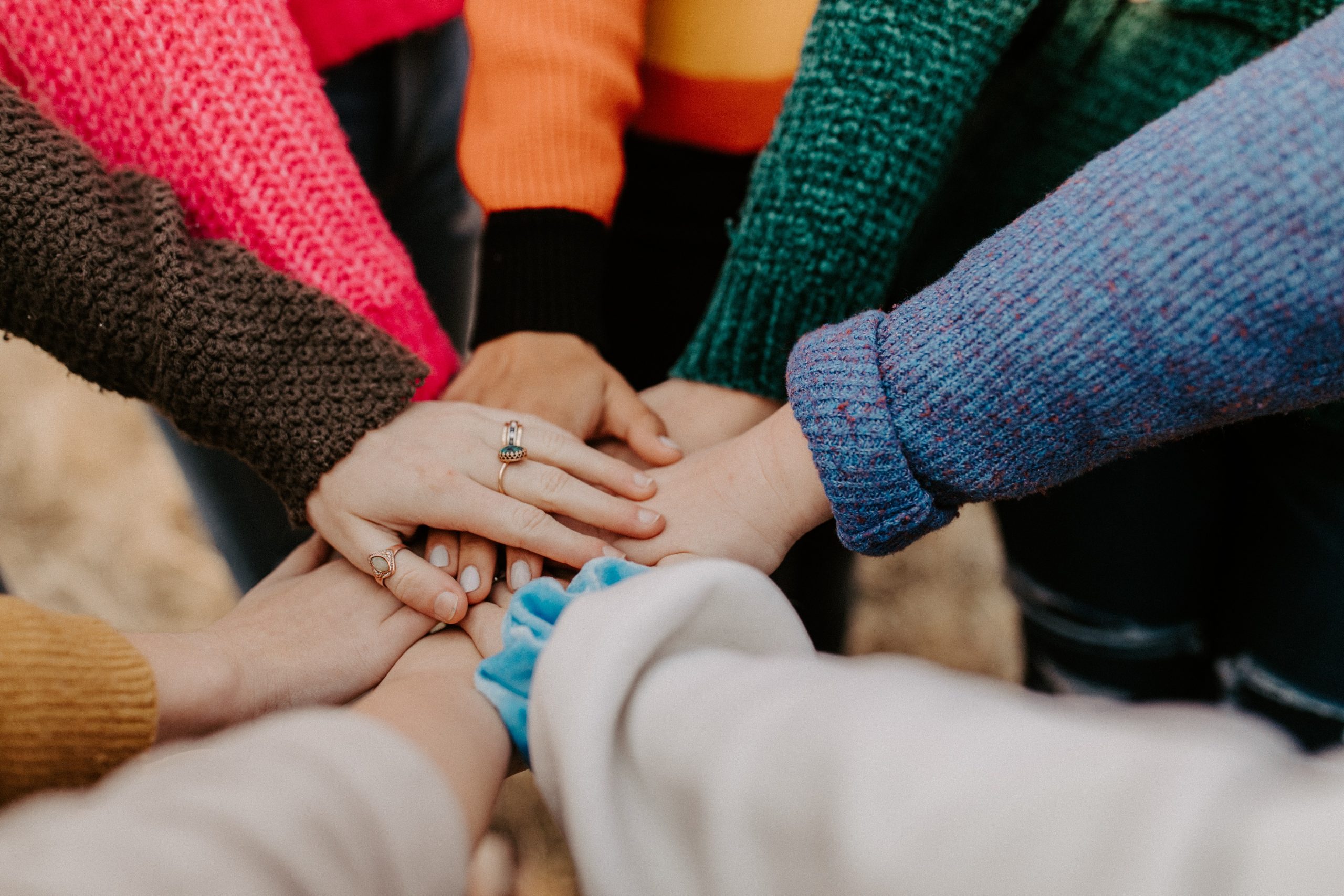 hands all in a circle